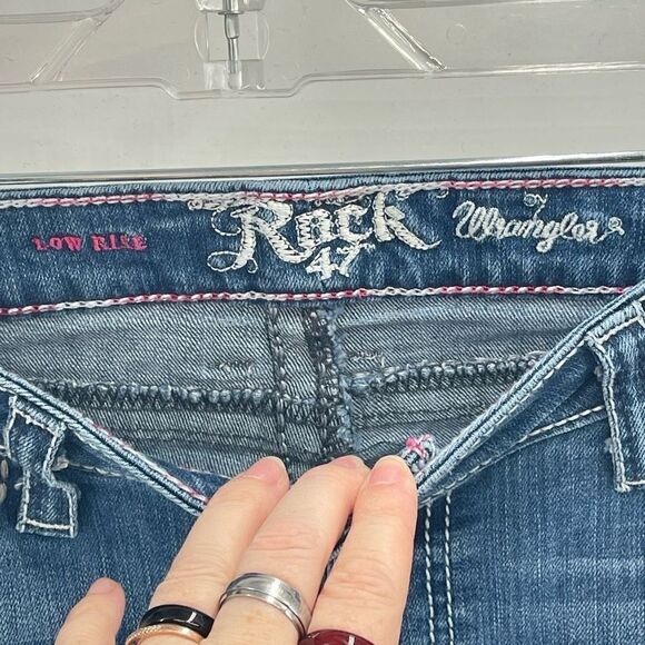 Rock 47 By Wrangler Womens Low Rise Jeans Embroidered Medium Wash Denim Size 26 - Picture 4 of 11